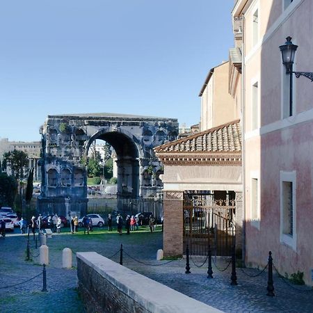 34 Forum Apartment Rome Bagian luar foto