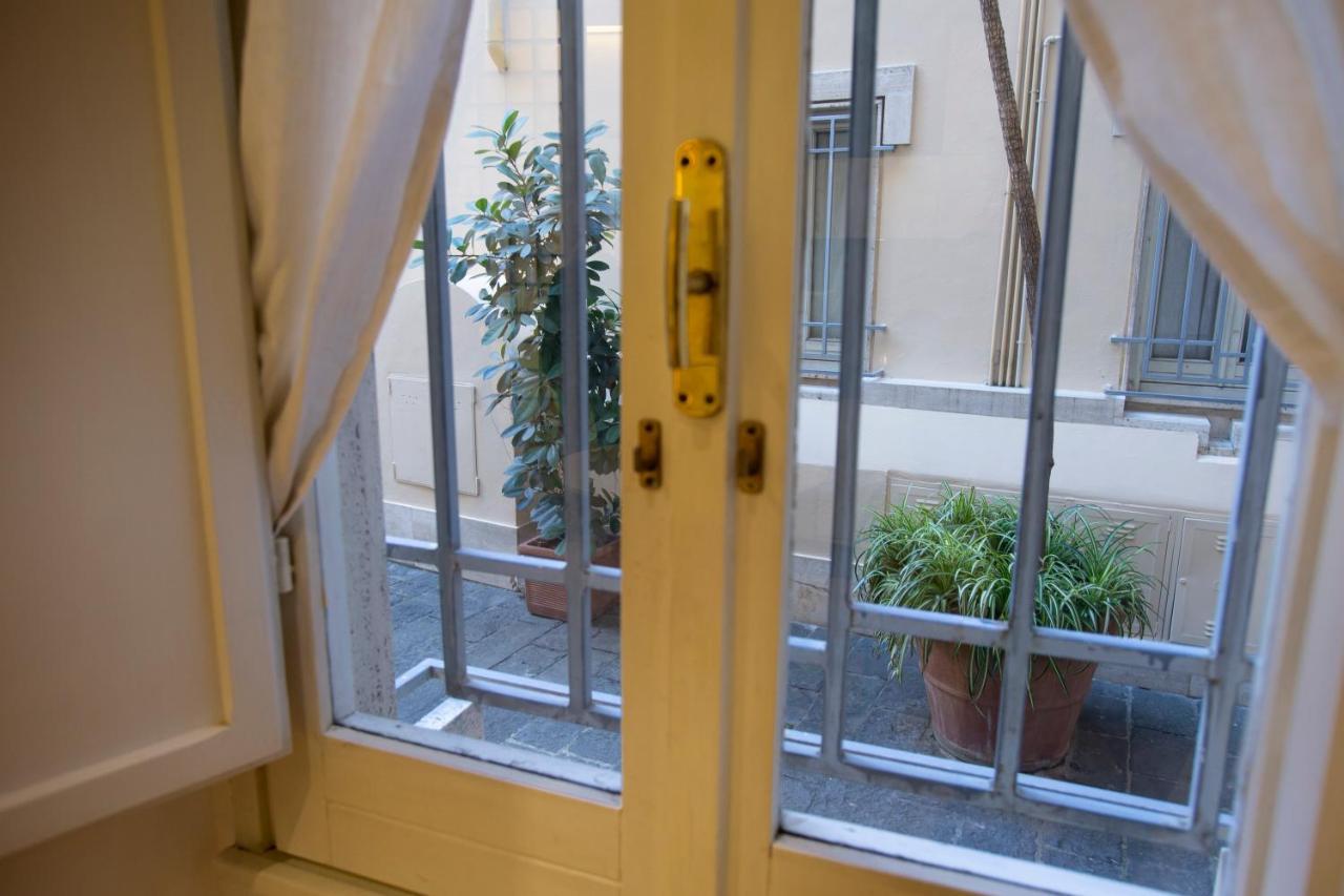 34 Forum Apartment Rome Bagian luar foto